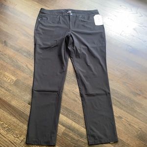 Avalanche Black Hiking Pants NWT 34